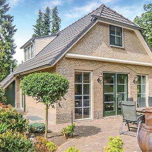 Holiday Six-Bedroom Home